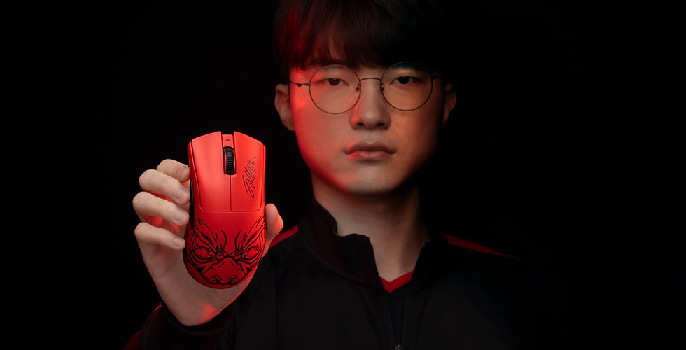 heDeathAdder-V3-Pro-Faker-Edition