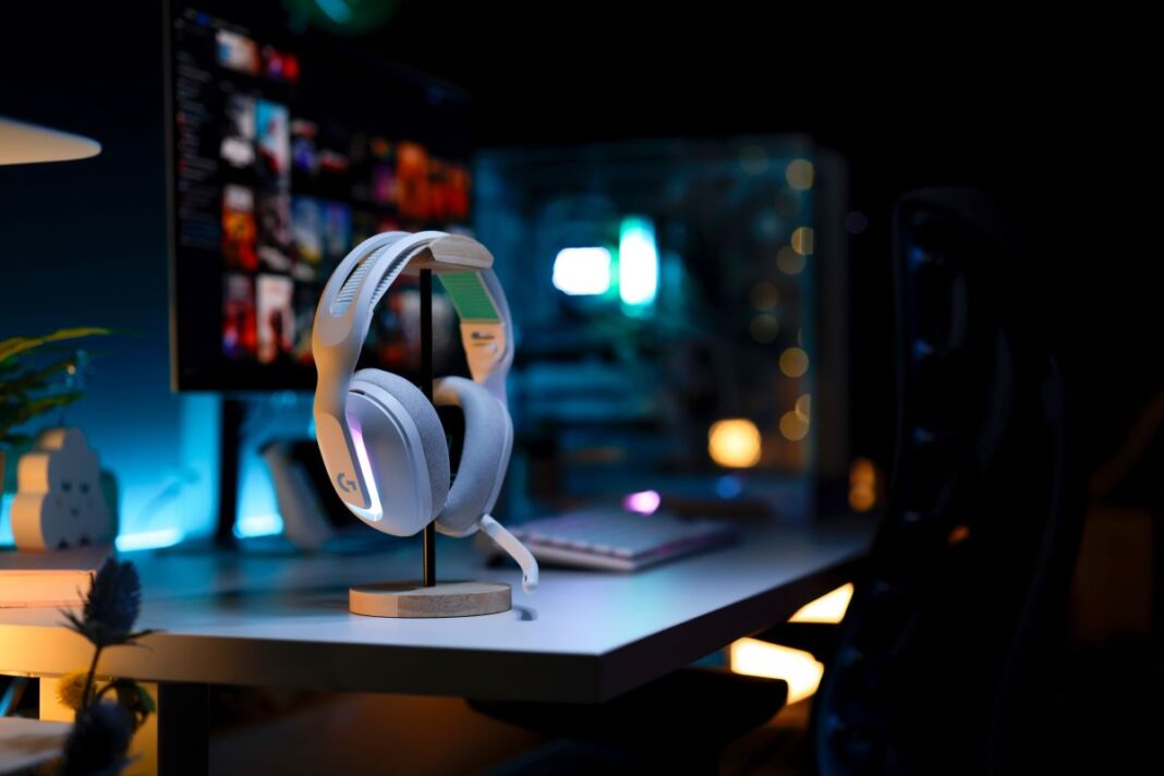 G522-White-021